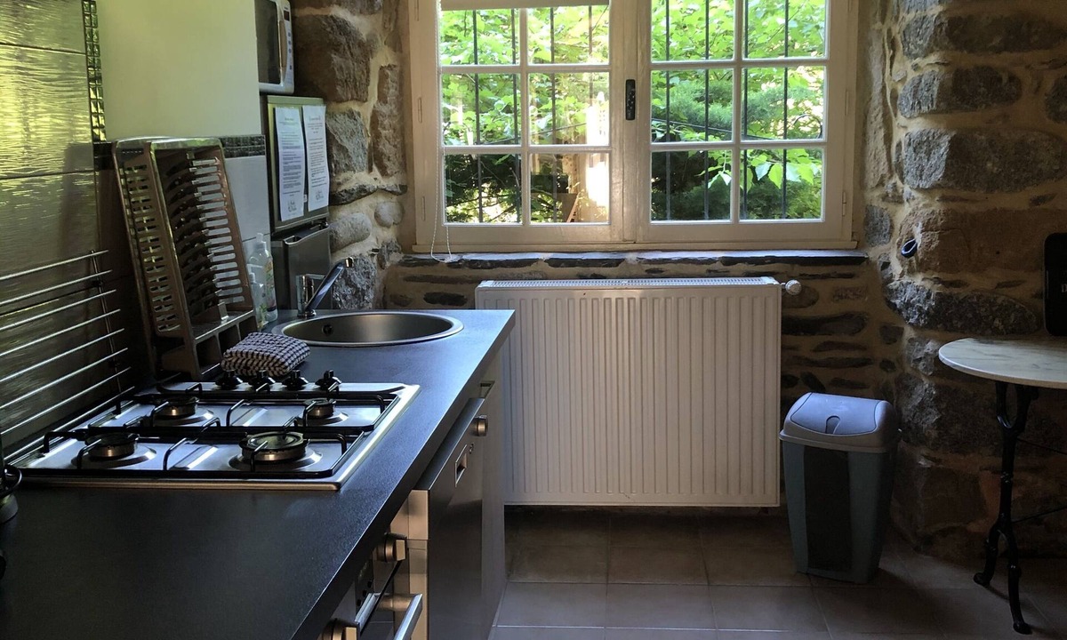 Les Salelles House | Le Moulin des Salelles, 3 self-catering cottages on the river bank with private beach and canoeing facilities