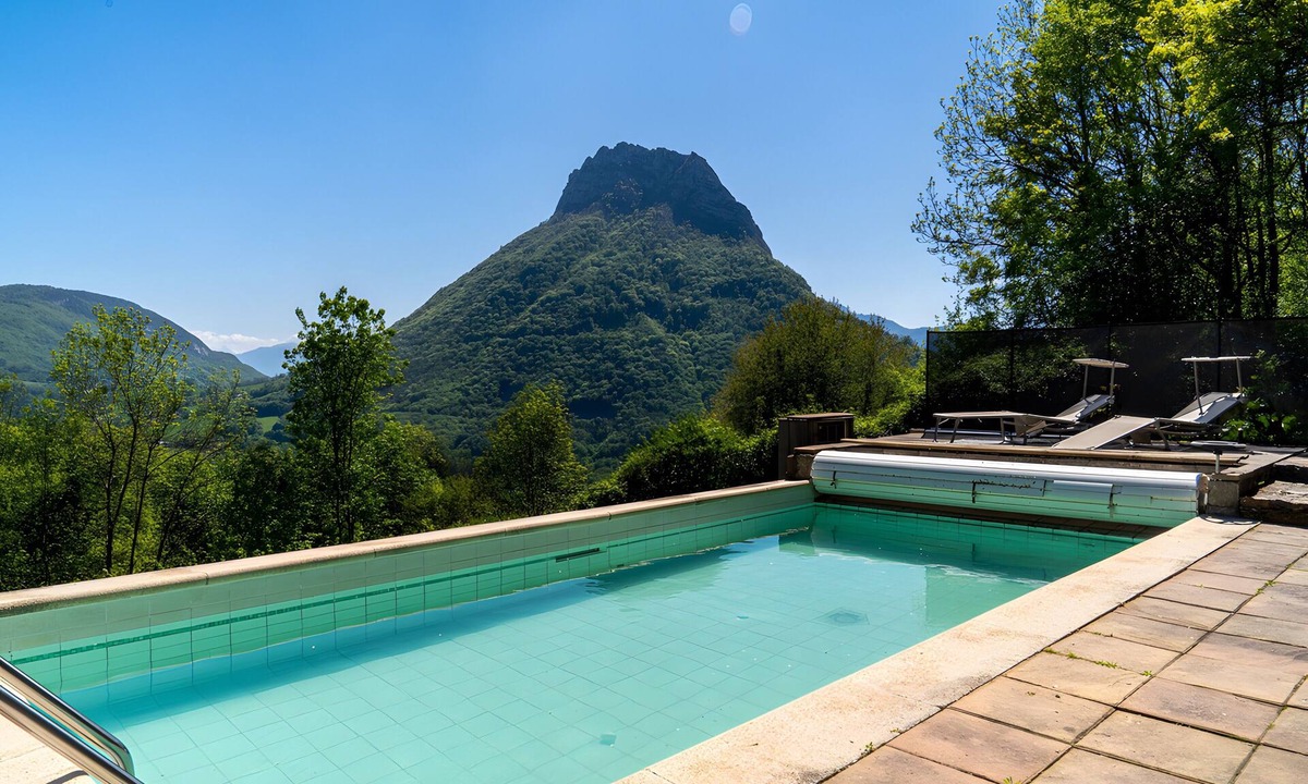 Quaix-en-Chartreuse House | Le Néron – Chalet with Pool in the Heart of the Chartreuse Mountains