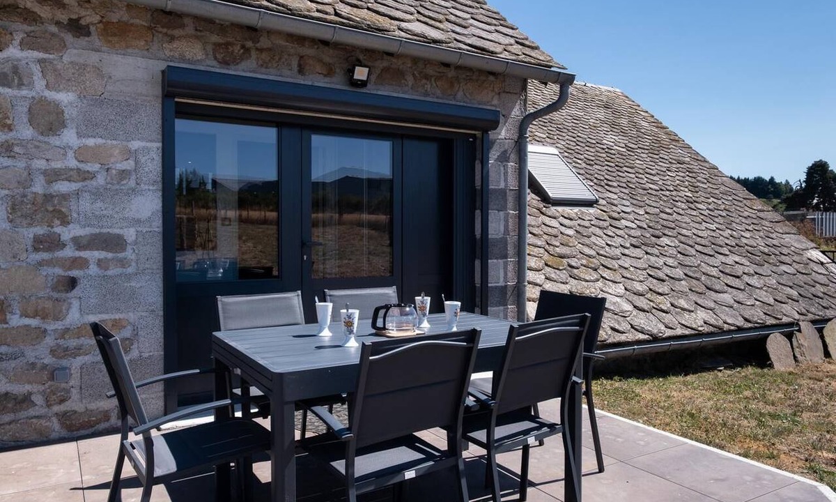 Aumont-Aubrac House | Le Pêcher vacation rental