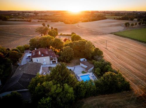 Bourg-de-Visa Bed & Breakfast | Le Petit Bleu Chambre d'hôtes