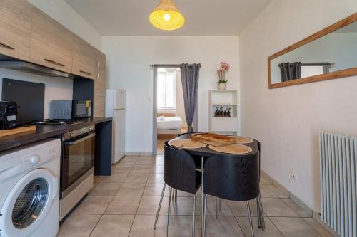 Le Creusot Apartment | Le Petit Clos