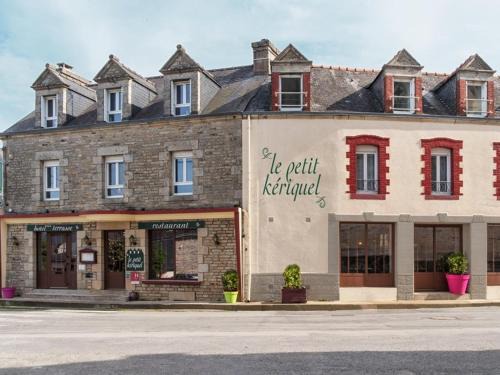 La Chapelle-Caro Hotel | Le Petit Keriquel