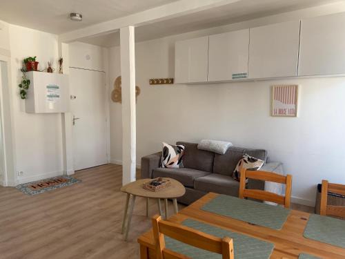 Milly-la-Foret Apartment | Le Petit Milly