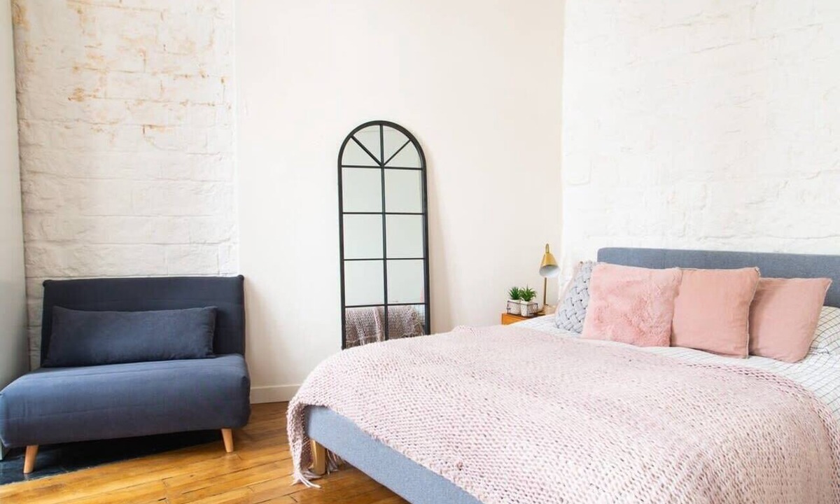 Latin Apartment | Le Plaisir du Pantheon + Seine Cruise (Aug only!)