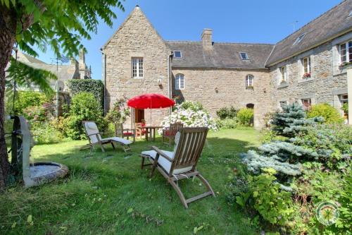 Plouaret House | Le presbytère