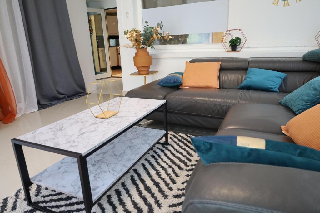 Montry Apartment | Le Refuge à 8min Disneyland - Parking - 6 personnes