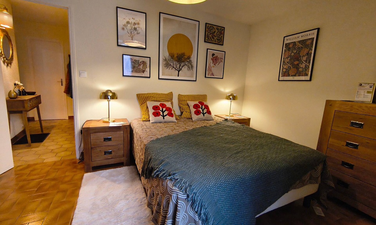 Marvejols Apartment | Le rendez-vous du Gévaudan – Renovated Apartment in Central Marvejols