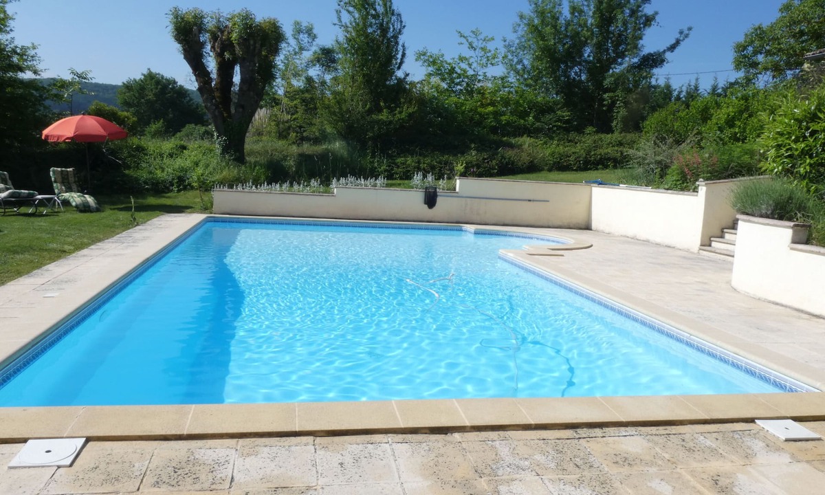 Penne-d'Agenais House | Le Rosier, Charming 2 bedroom Gite sleeps up to 5 people.