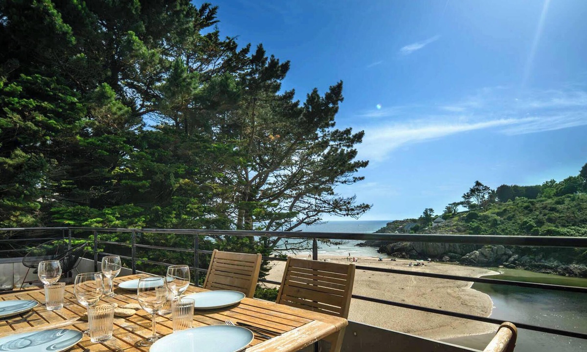 Nevez Apartment | LE ROSPICO - Apartment for 4 people Anse de Rospico facing the sea NEVEZ
