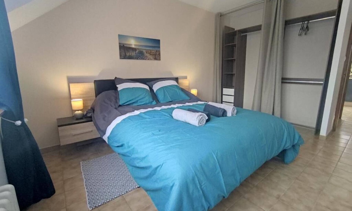 Issoudun Apartment | Le Saint-Cyr, Downtown, Cosy, Spacious