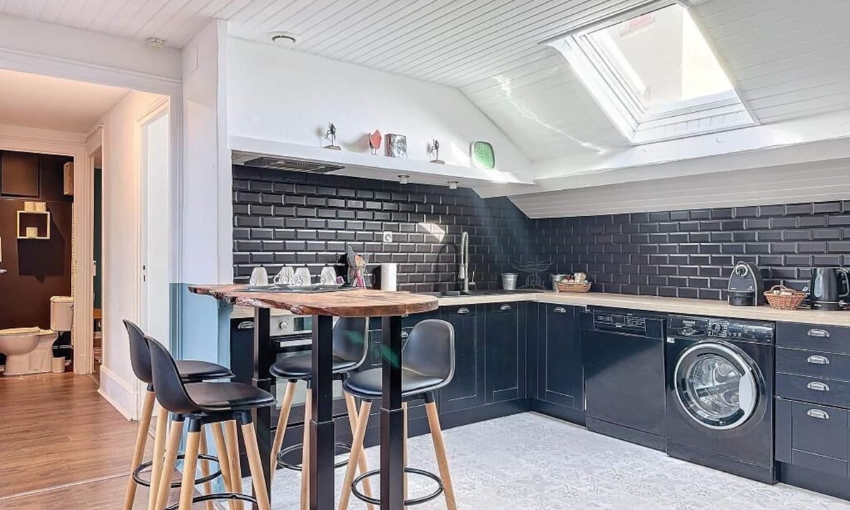 Creuzier-le-Vieux Apartment | "Le Salignat" Air-conditioned, Center, Near thermal baths