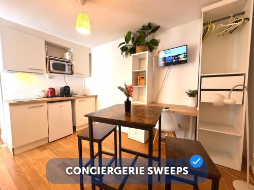 Fontainebleau Apartment | Le Studio des Sablons-2 pers-150m place du marche