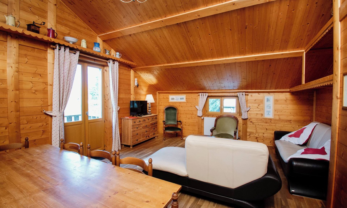 Les Hopitaux-Vieux Apartment | Le Suchet apartment in a 1798 Comtoise farmhouse