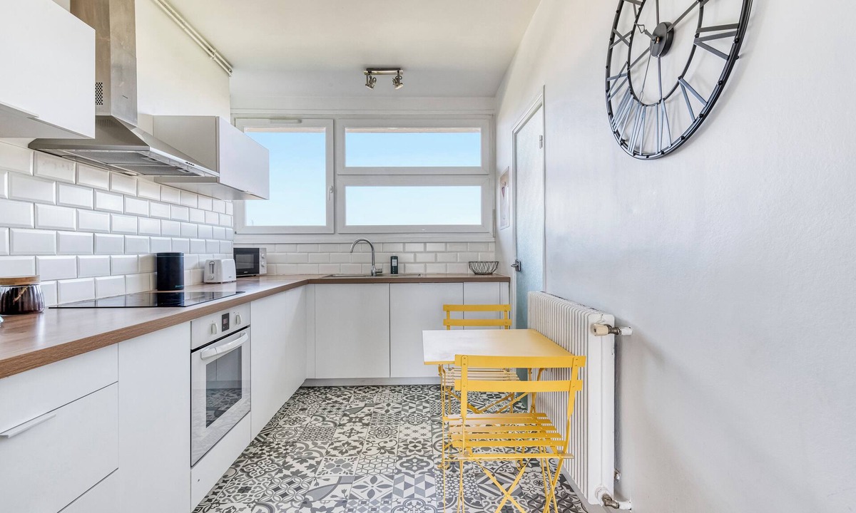 Saint-Jacques - Nazareth Apartment | Le Super 8 - Free Parking, Balcony, 100m²,Wi-Fi