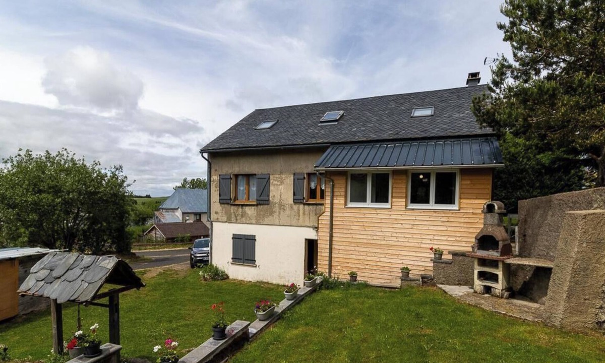 Saint-Alyre-es-Montagne House | Les Airelles du Cézallier