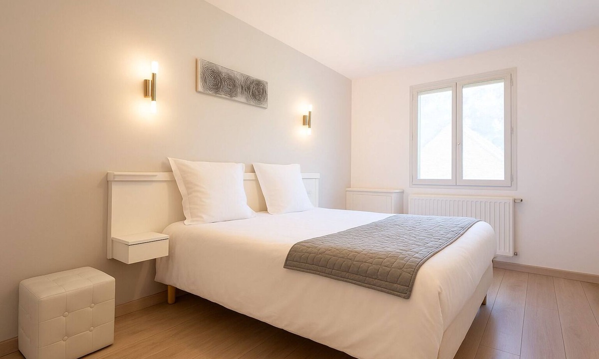 Aurec-sur-Loire Hotel | Les Cèdres Bleus