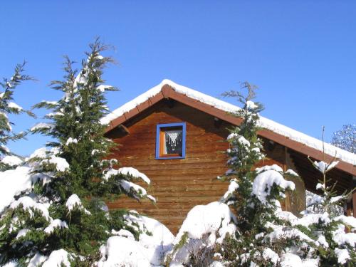 Saint-Floret Ski Chalet | LES CHALETS DE LA VIGNE GRANDE