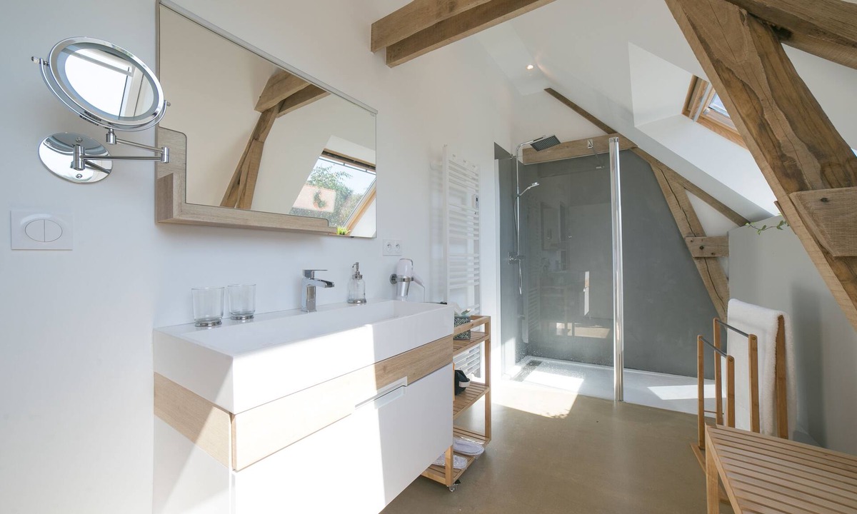 Grand-Champ House | Les Dames de Nage