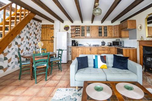 Saint-Gilles-du-Vieux-Marche House | Les Hortensias, charmante maison & Jeu d'énigmes