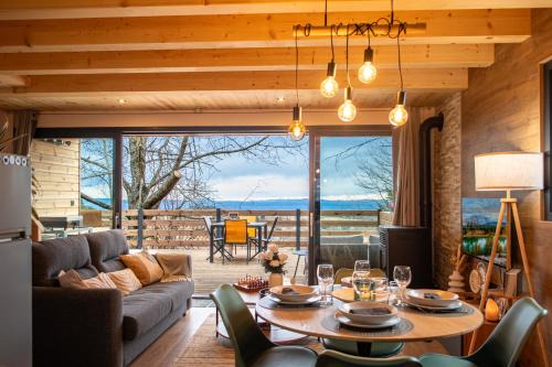 Verrieres-en-Forez House | Les Gites du O' Forêt-Gîte O'rizon avec bain nordique et magnifique vue sur la plaine du forez
