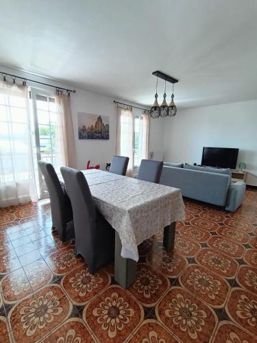Digoin Apartment | Les jardins Ducarouge 2 climatisé