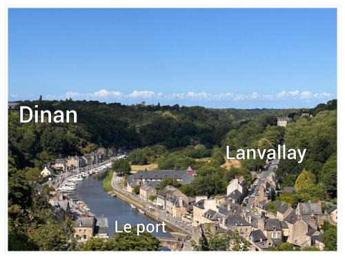 Lanvallay Apartment | Les libellules, maison de ville, classé 4 étoiles avec baignoire spa à Dinan Lanvallay