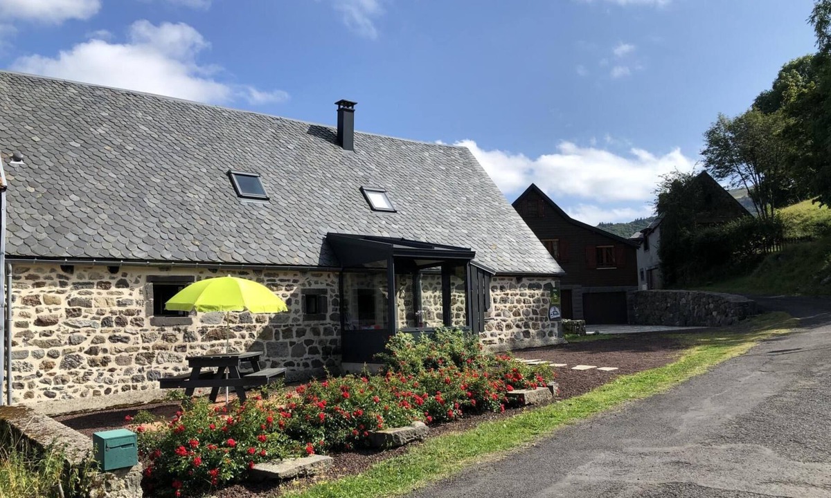 Chambon-sur-Lac House | LES Marmottes - Chambon-sur-lac