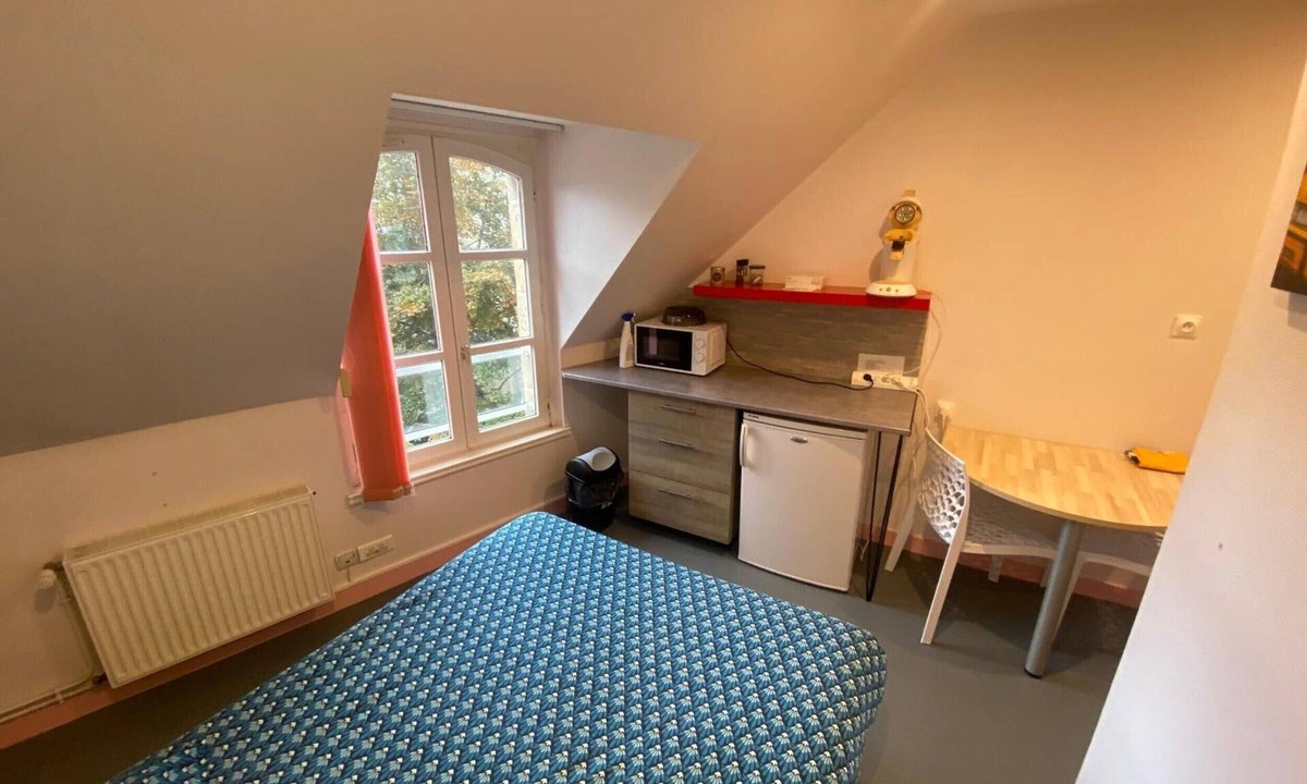 Cherbourg-en-Cotentin Apartment | Les Moulins – Studio 2 with Wi-Fi