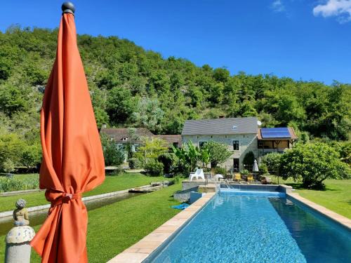 Lachapelle-Auzac House | Les Pieds dans l'eau, Gîte Le Blagour