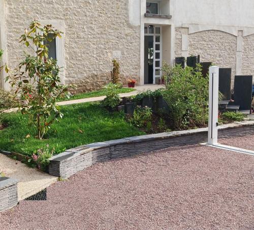 Saint-Doulchard Bed & Breakfast | Les prés de la Reine chambres climatisées
