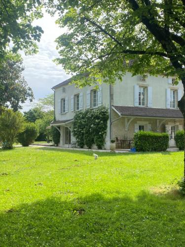 Vire-sur-Lot Apartment | Les Suites de Marie-Lot