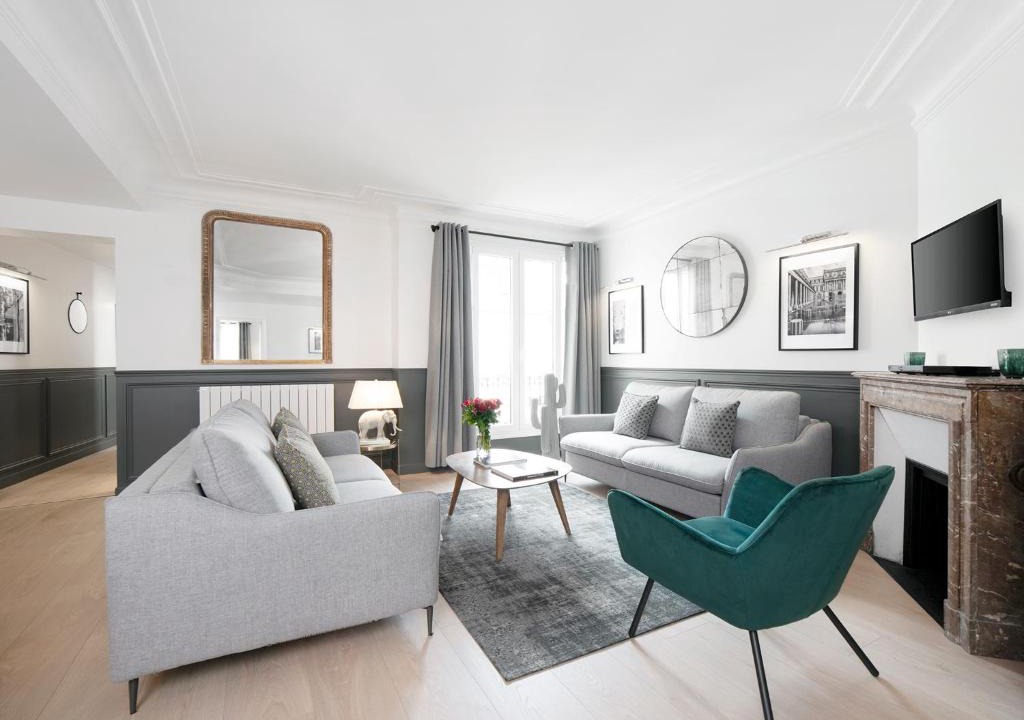 Quartier de la Porte-Saint-Denis Apartment | LivinParis - Luxury AC 3 Bedrooms Opera II