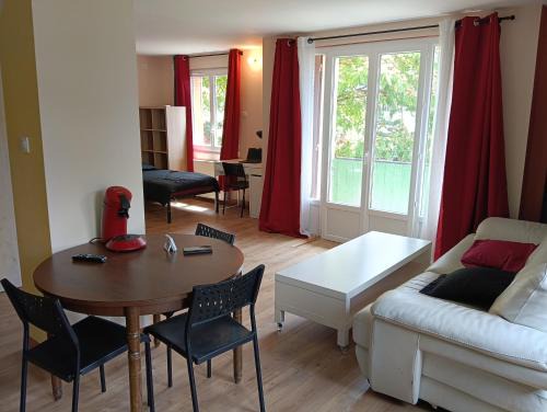 Saint-Martin-le-Vinoux Apartment | Loft EDF CEA DTG UFPI SCHNEIDER