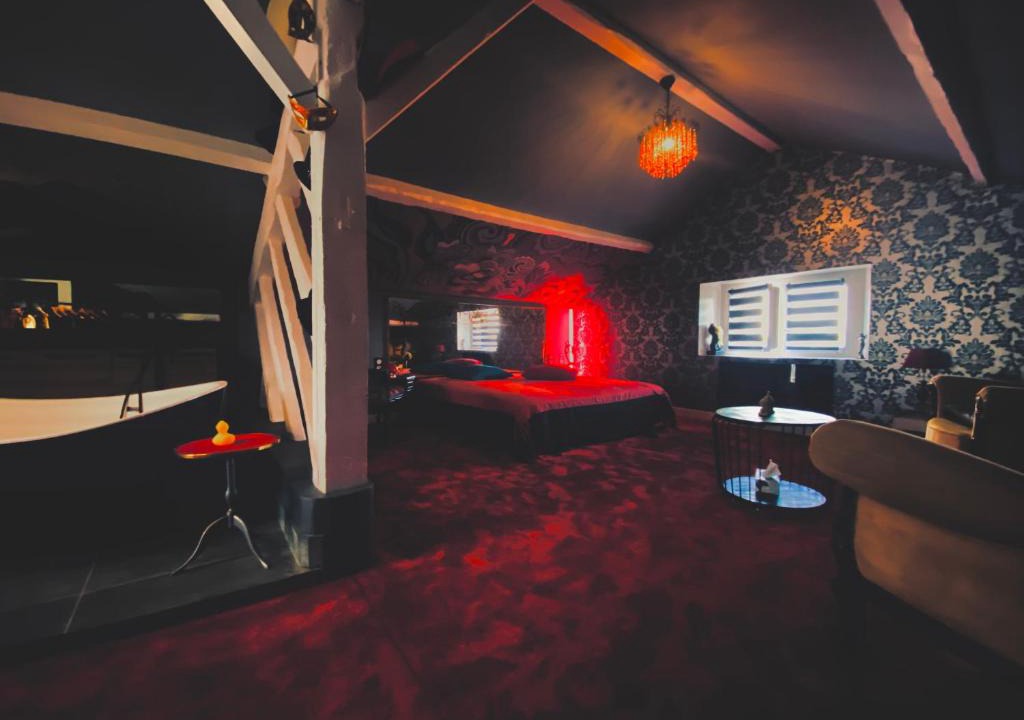 Saint-Vincent-de-Paul Bed & Breakfast | Loft Love-Room