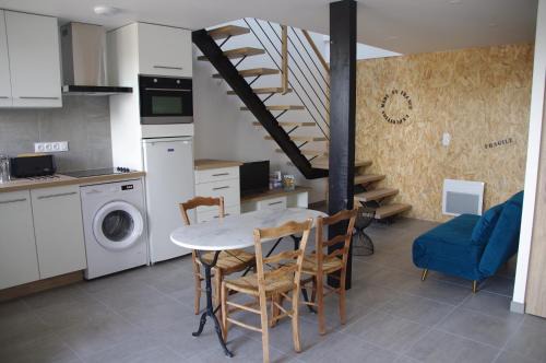 Bourgoin-Jallieu House | Loft près de la gare et proche du centre ville