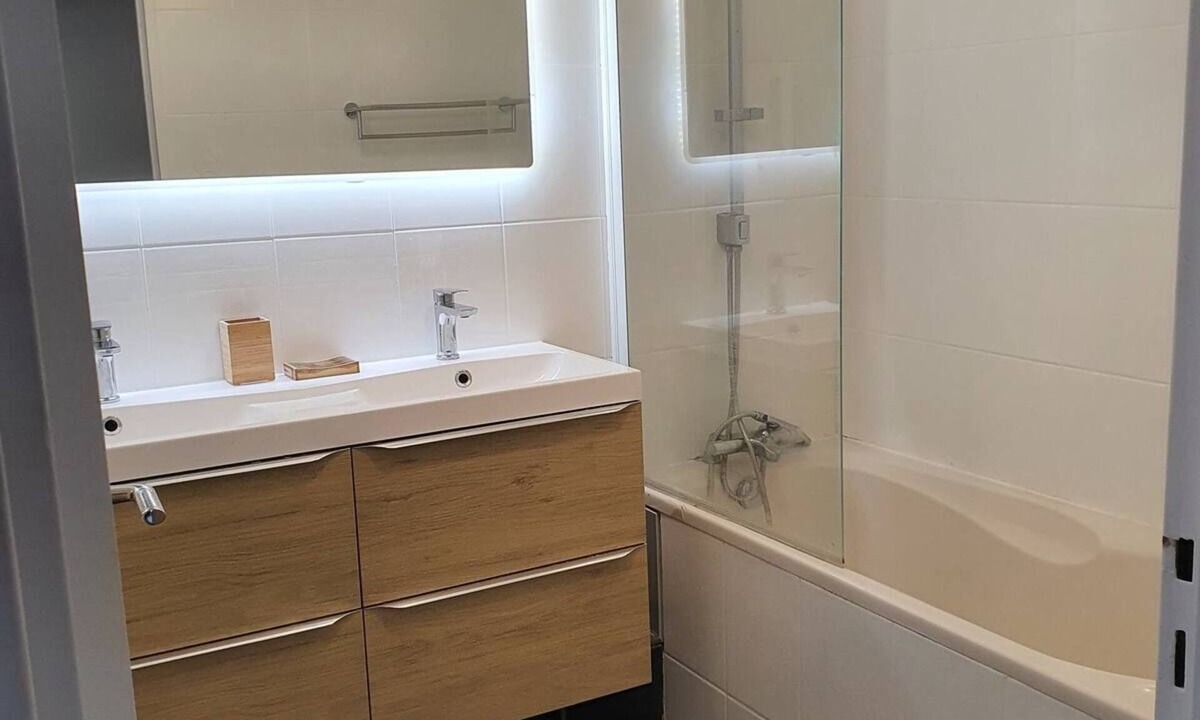 Parc aux lievres Apartment | Logement 5 Chambres à 15min de la Gare D'évry-courcouronnes