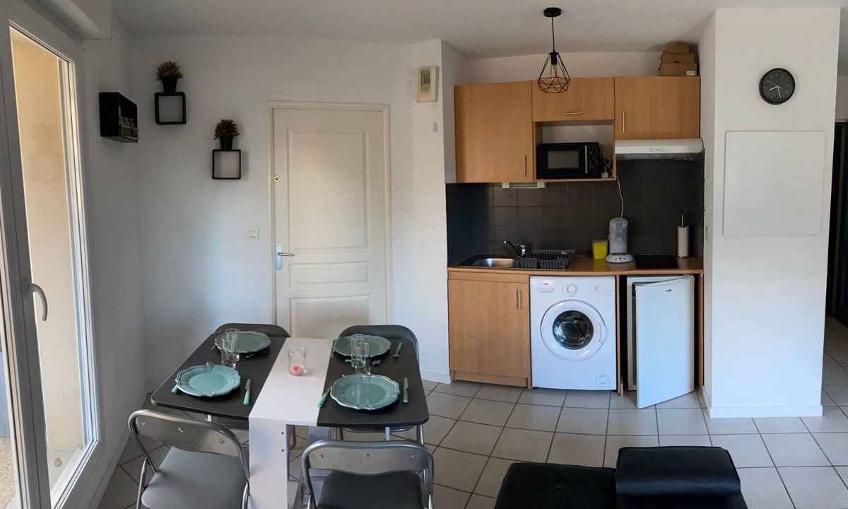 Ouest Apartment | Logement/wifi - Parking Privatif Sécurisé