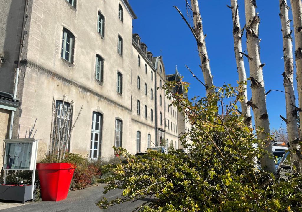 Saint-Flour Hotel | Logis Hôtel Ancien Grand Séminaire