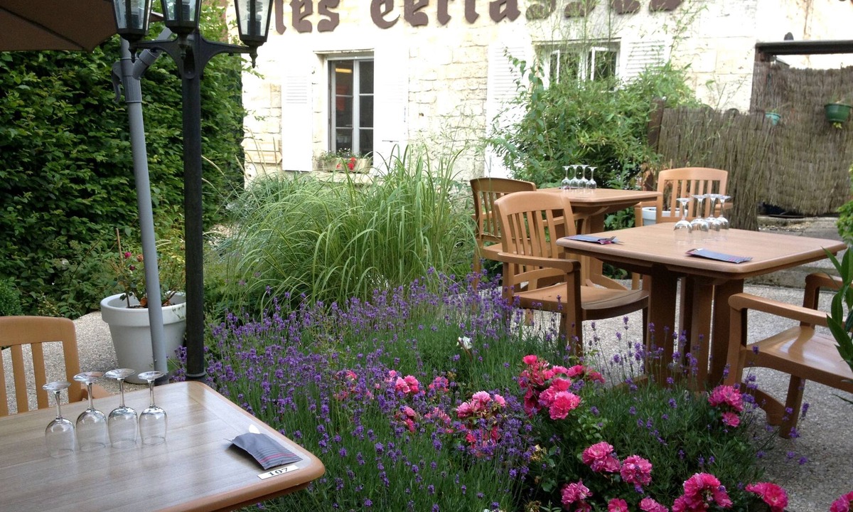 Longpont Hotel | Logis Hôtel les Terrasses