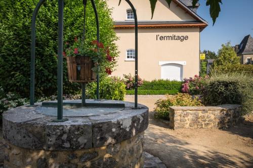 Saulges Hotel | Logis Hôtel & Restaurant L'ermitage