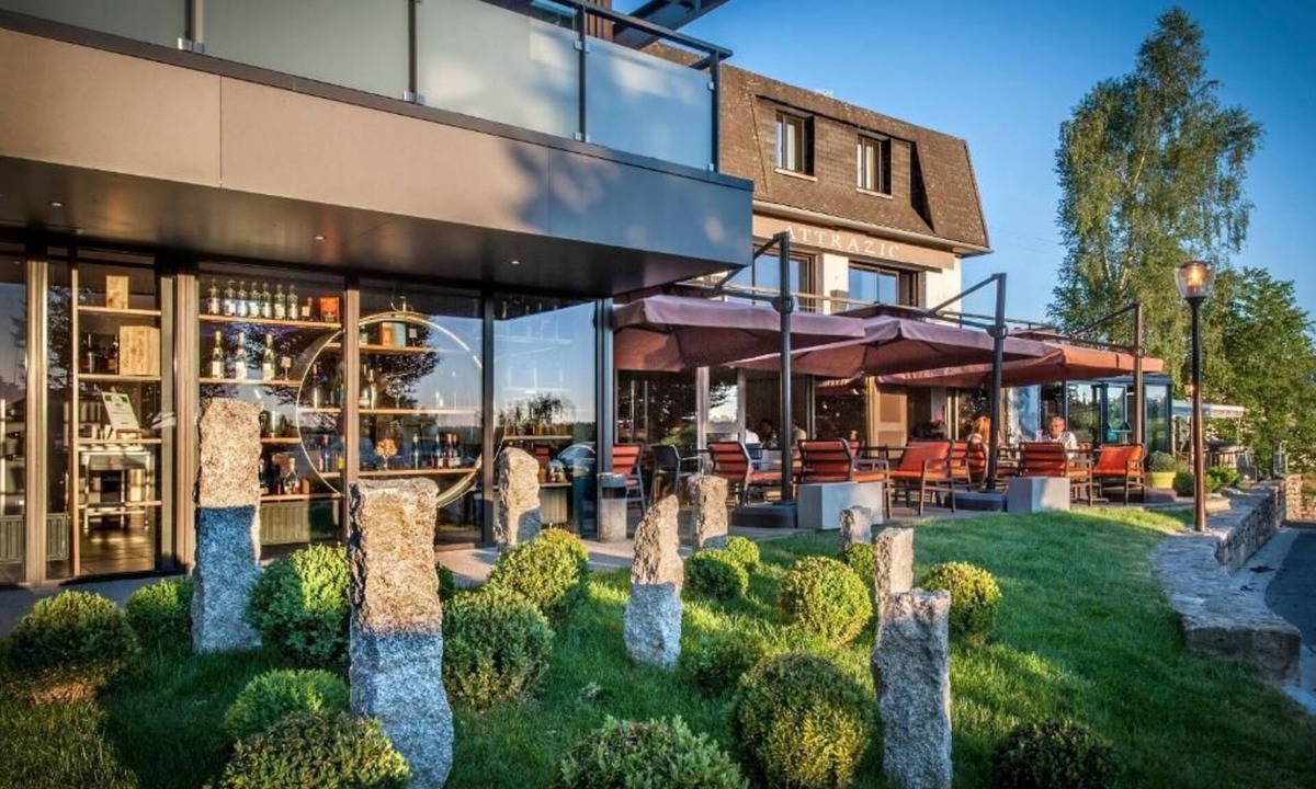 Aumont-Aubrac Hotel | Logis Hôtel Spa Chez Camillou