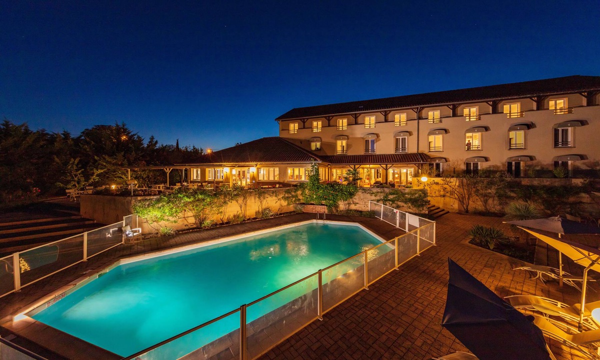 Villie-Morgon Hotel | Logis Hotel Noemys Morgon