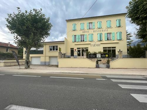 Die Hotel | Logis Hotel & Restaurant Le Carnot