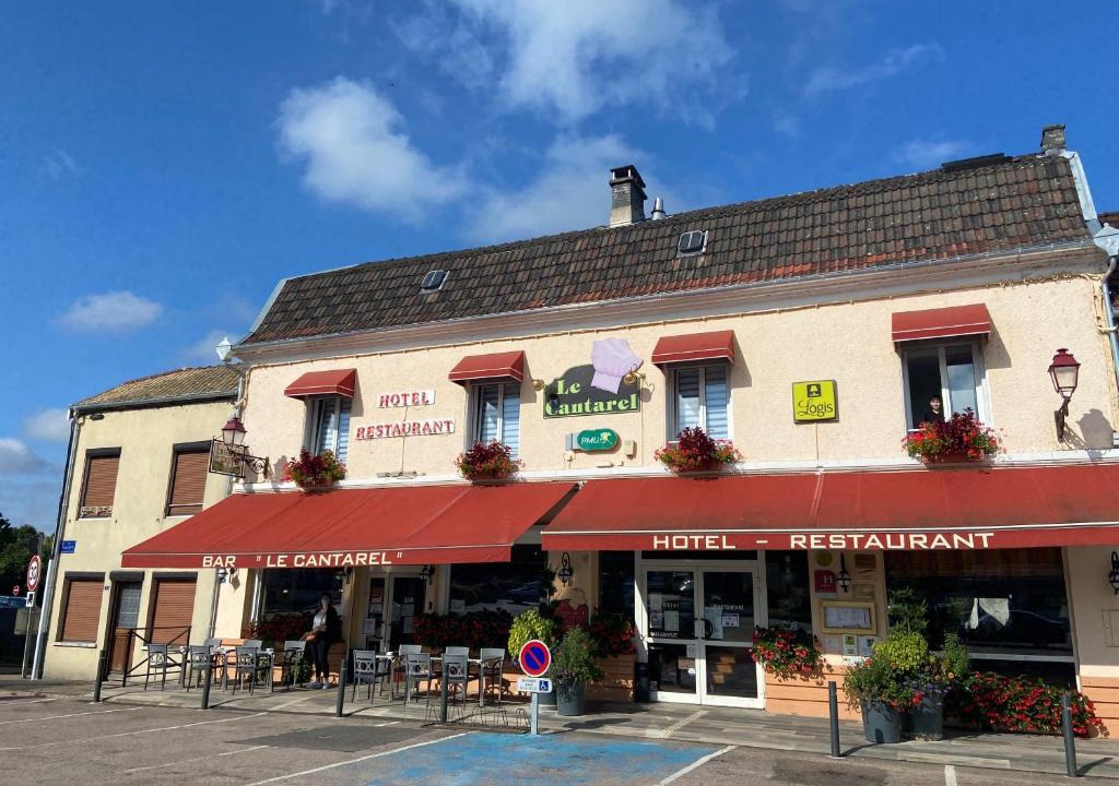 Andelot-Blancheville Hotel | LOGIS Le CANTAREL