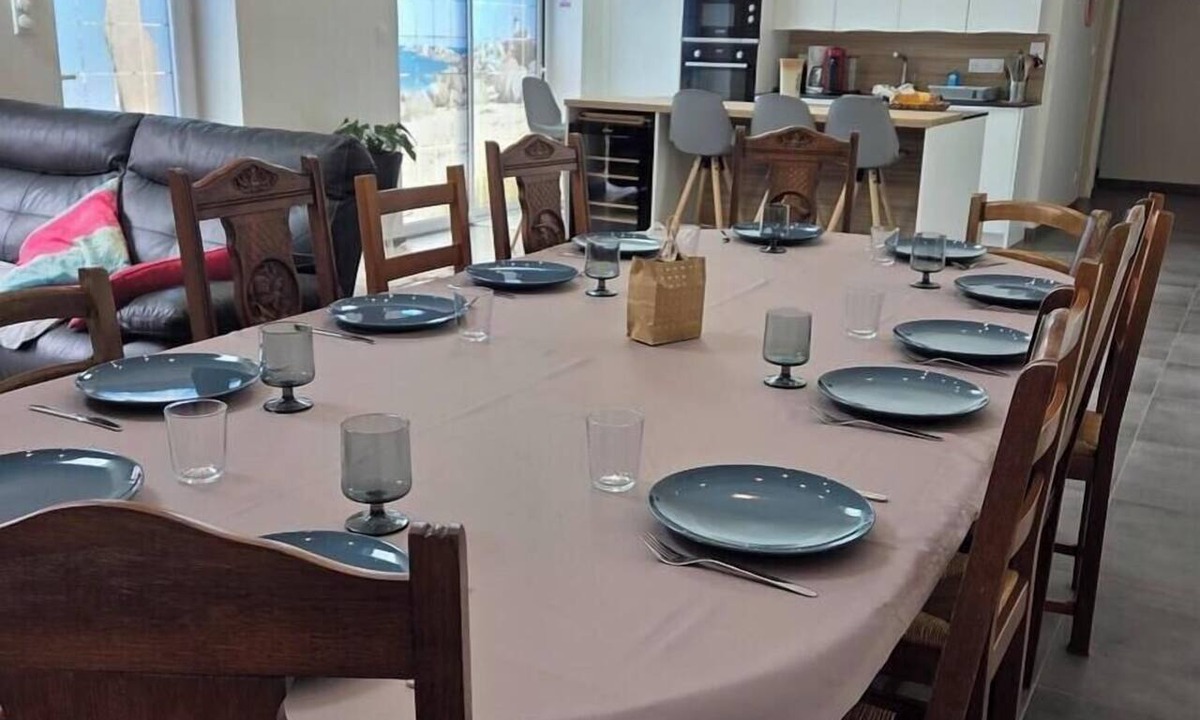 Plouneour-Brignogan-Plages House | Longère de charme 13 pers - Térasse - 4 min plage