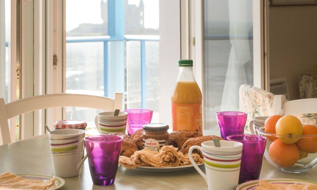 Morbihan Apartment | Lovely apartment for 4 guests with WIFI, TV and balcony