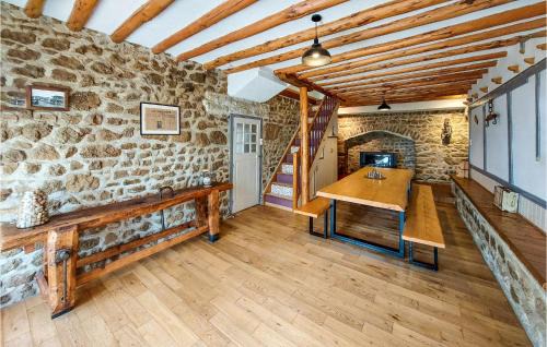 Champoly House | Lovely Home In Champoly With Wifi