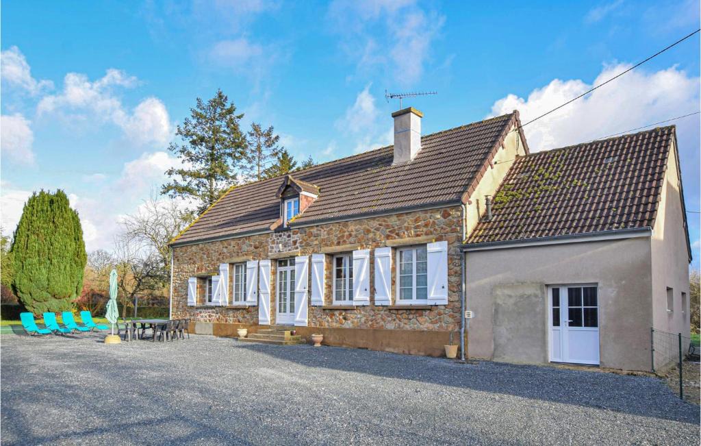 Lithaire House | Lovely Home In Montsenelle With Wifi