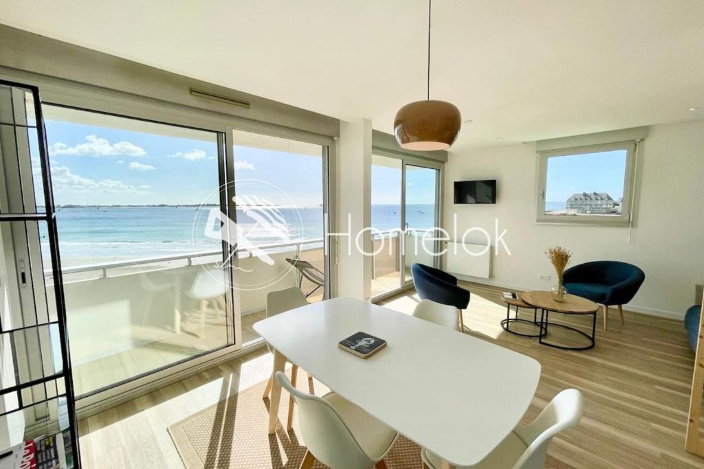 Larmor-Plage Apartment | Lovely T1 d architecte de standing Vue mer 360