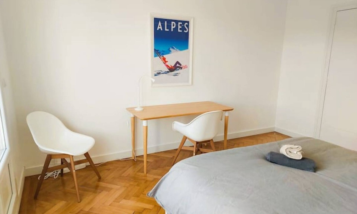 Quartier Exposition-Bajatiere Apartment | Lumineux 2 Chambres Avec Garage Tram à 1 min